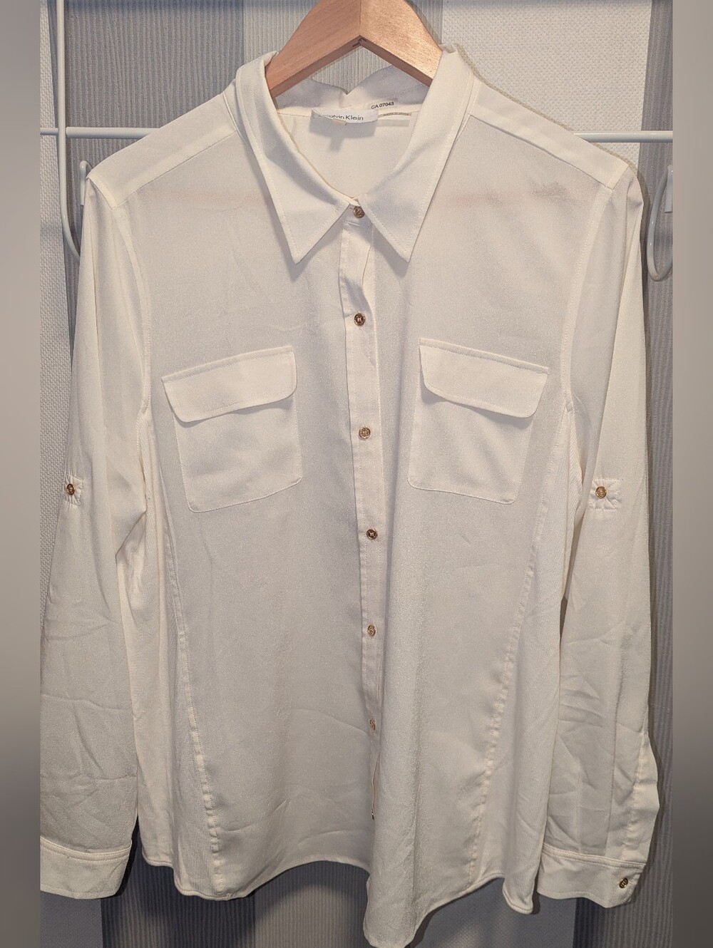 Calvin Klein Cream Long-Sleeve Button-Down Shirt with Pockets